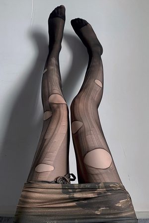 Hand-Torn Elastic Slimming Stockings - Fun BabykinG Heartbeat Design Leg Socks for Stylish Comfort