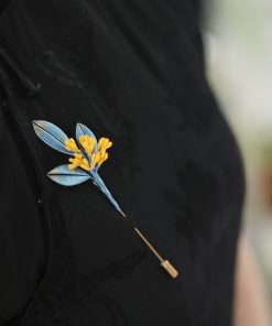 Handmade Floral Brooch - Exquisite Osmanthus Corsage Accessory for Qipao, Traditional Chinese Style Fashion Decoration