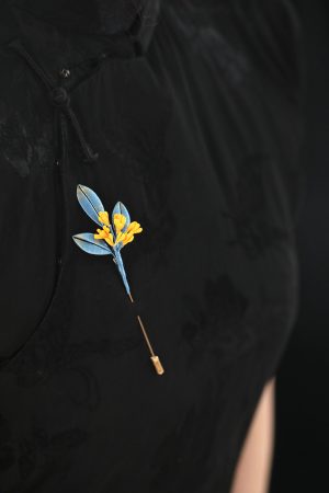 Handmade Floral Brooch - Exquisite Osmanthus Corsage Accessory for Qipao, Traditional Chinese Style Fashion Decoration