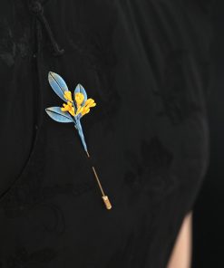 Handmade Floral Brooch - Exquisite Osmanthus Corsage Accessory for Qipao, Traditional Chinese Style Fashion Decoration
