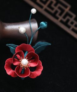 Handmade Floral Brooch for Women - Luxury Red Qipao Accessory, Elegant Decorative Pin for Fashionable Outfits