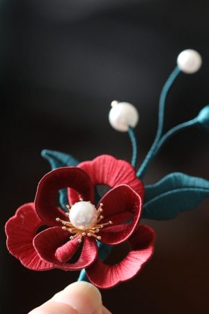 Handmade Floral Brooch for Women - Luxury Red Qipao Accessory, Elegant Decorative Pin for Fashionable Outfits
