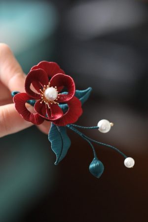 Handmade Floral Brooch for Women - Luxury Red Qipao Accessory, Elegant Decorative Pin for Fashionable Outfits