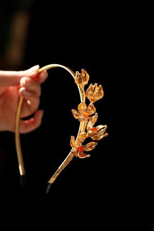 Handmade Floral Wire-Woven Headband for Women - High-End Gold Accessory, Wei-Jin Style, Ancient Chinese Fashion