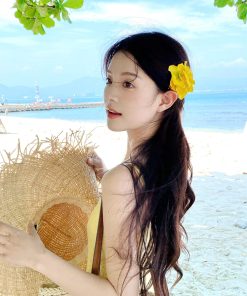 Handmade Frayed Raffia Sun Hat with Exaggerated Wide Brim for Summer Vacation, Sun Protection, Women's 2025 Trend