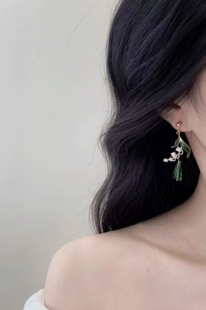 Handmade Fresh Lily of the Valley Flower Water Drop Earrings for Women - Pastoral Style, Versatile Light Luxury Ear Accessories