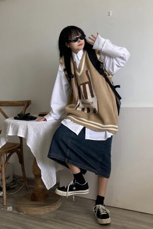 Handmade Knitted Vest for Kids - Loose Fit, Retro Japanese Style with Childlike Print - Versatile Autumn Winter Fashion