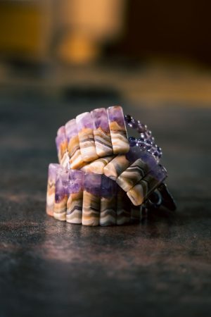 Handmade Personalized Gradient Agate and Amethyst Bracelet for Men and Women - Unique Non-Fish Design Jewelry