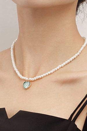 Handmade Retro Imitation Pearl Baroque Beaded Heart Necklace with Green Water Flow Pattern - Versatile Statement Jewelry