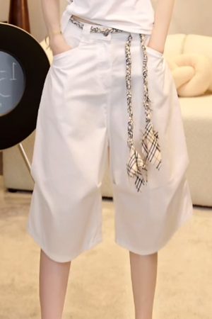 Handmade Sequin Floral Letter Short Sleeve T-Shirt with Waist-Cinching Fit & Casual Straight-Leg Wide-Leg Shorts - Summer Style