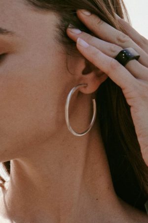 Handmade Vintage C-Shaped Hammered Pleated Silver-Plated Ear Studs Earrings - Unique Cool Niche Jewelry