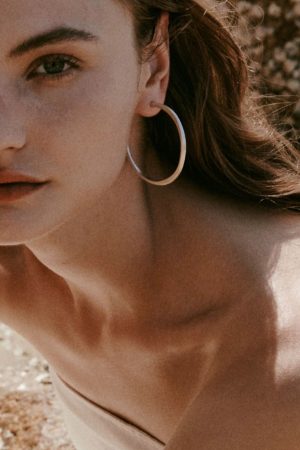 Handmade Vintage C-Shaped Hammered Pleated Silver-Plated Ear Studs Earrings - Unique Cool Niche Jewelry