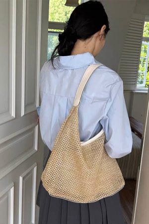 Handwoven Women's Vintage Tote Bag - Trendy Straw Woven Shoulder Bag with Large Capacity for Everyday Use