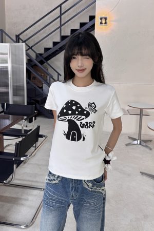 Heart Mushroom Print Short Sleeve T-Shirt for Women - Summer American Vintage Round Neck Slim Fit Top - Y2K Style