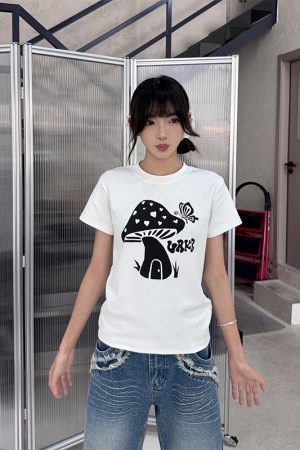 Heart Mushroom Print Short Sleeve T-Shirt for Women - Summer American Vintage Round Neck Slim Fit Top - Y2K Style
