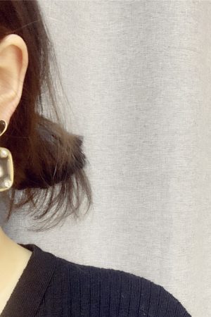 Heart-Shaped Black Love Transparent Acrylic Flower Rectangular Short Earrings for Spring and Summer Fashion
