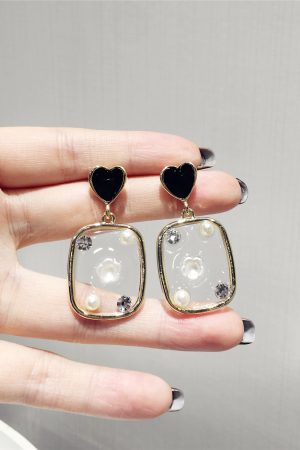 Heart-Shaped Black Love Transparent Acrylic Flower Rectangular Short Earrings for Spring and Summer Fashion