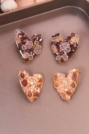 Heart-Shaped Crystal Earrings with Peach Elements â€“ Elegant Niche Design for Spring and Summer Versatile Accessories