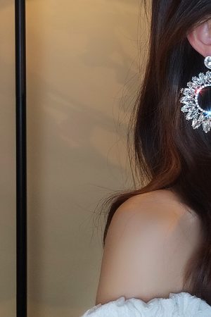 Heavy Industry Round Geometric Marquise Crystal Earrings - High-End Exaggerated Retro Ear Drops for European and American Style