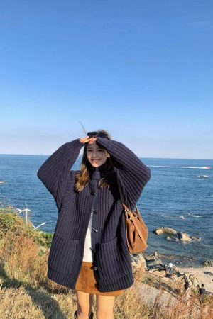 Heavyweight Pumpkin Chunky Knit Cardigan - Handmade Korean Style Sweater Coat with Horn Buttons for Cozy Fall Layering