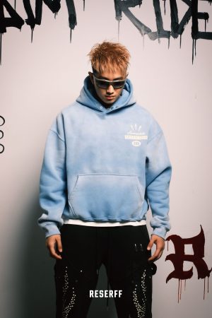 Heavyweight Water-Washed Fleece-Lined Distressed Hoodie - American Vintage Style Sweatshirt for Casual Comfort