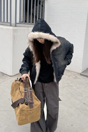 Heavyweight Water-Washed Vintage Mountain Fur Collar Jacket for Men & Women - Thick Denim Cotton Winter Coat, High Street Style