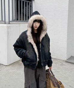 Heavyweight Water-Washed Vintage Mountain Fur Collar Jacket for Men & Women - Thick Denim Cotton Winter Coat, High Street Style