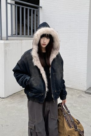 Heavyweight Water-Washed Vintage Mountain Fur Collar Jacket for Men & Women - Thick Denim Cotton Winter Coat, High Street Style