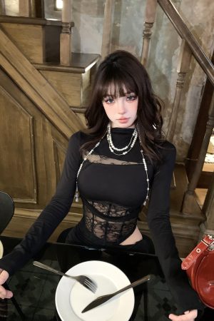 Hepburn Style Autumn Outfit Set: Long-Sleeve Lace T-Shirt & Bodycon Long Skirt for Women - Chic Fall Fashion Ensemble