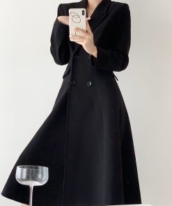 Hepburn-Style Black Wool Coat for Women, Elegant Long Waist-Cinching Thick Overcoat, Slimming High-End Fashion 90s Inspired