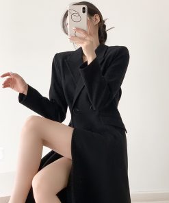 Hepburn-Style Black Wool Coat for Women, Elegant Long Waist-Cinching Thick Overcoat, Slimming High-End Fashion 90s Inspired