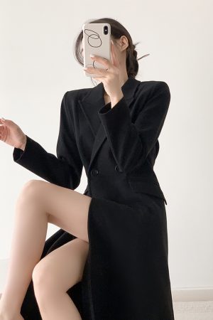 Hepburn-Style Black Wool Coat for Women, Elegant Long Waist-Cinching Thick Overcoat, Slimming High-End Fashion 90s Inspired