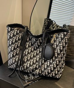 High-Capacity Women's Canvas Shoulder Tote Bag - Trendy Spring and Summer Commuting Handbag