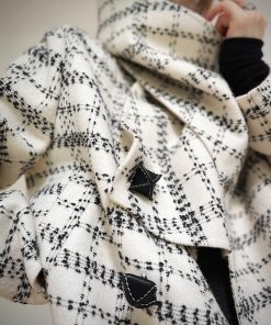 High-Design Double-Sided Wool Cloak Scarf Collar Short Coat for Winter - Stylish Prague Time Outerwear