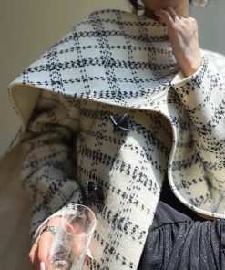 High-Design Double-Sided Wool Cloak Scarf Collar Short Coat for Winter - Stylish Prague Time Outerwear