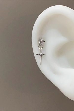High-End 925 Silver Cross Meteor Flash Diamond Earrings - Minimalist Style Exquisite Ear Studs for Versatile Fashion Accessories