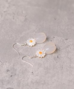 High-End 925 Sterling Silver Natural White Agate Chalcedony Shell Sunflower Earrings - Light Luxury Women's Jewelry 2025