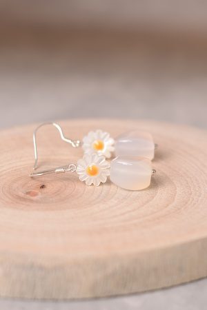 High-End 925 Sterling Silver Natural White Agate Chalcedony Shell Sunflower Earrings - Light Luxury Women's Jewelry 2025