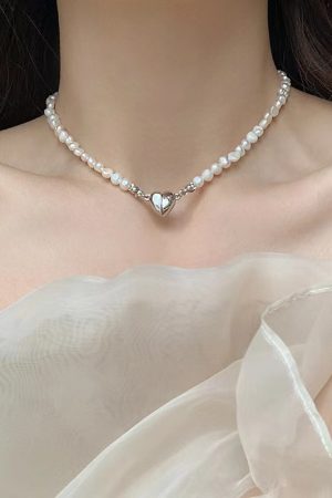 High-End Baroque Pearl Necklace for Women, Niche Clavicle Chain, Summer Light Luxury Design, Trendy 2025 Fashion Accessory