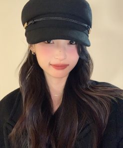 High-End Black Beret for Women - Autumn Winter 2025, Large Head Circumference, Warm Newsboy Hat, Flattering British Style