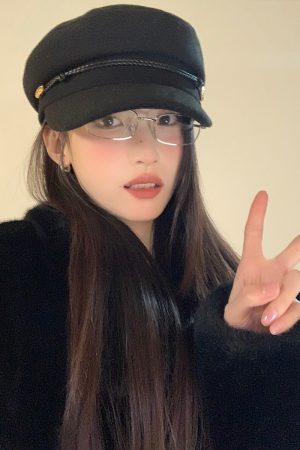 High-End Black Beret for Women - Autumn Winter 2025, Large Head Circumference, Warm Newsboy Hat, Flattering British Style