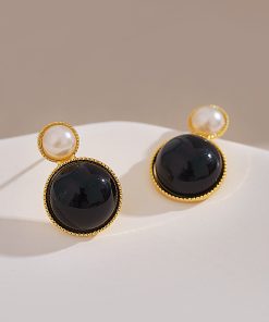 High-End Black Round Stud Earrings with Unique Design, Retro Hong Kong Style, Pearl Gemstone Accents
