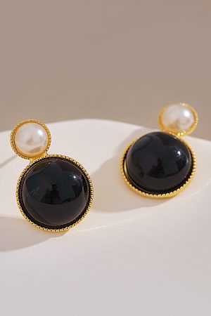 High-End Black Round Stud Earrings with Unique Design, Retro Hong Kong Style, Pearl Gemstone Accents