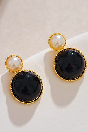 High-End Black Round Stud Earrings with Unique Design, Retro Hong Kong Style, Pearl Gemstone Accents