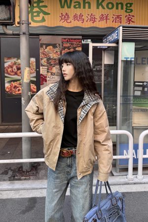 High-End Checkered Double-Layer Collar Coat for Women - Vintage American Style Jacket with Short Design, Niche Trend