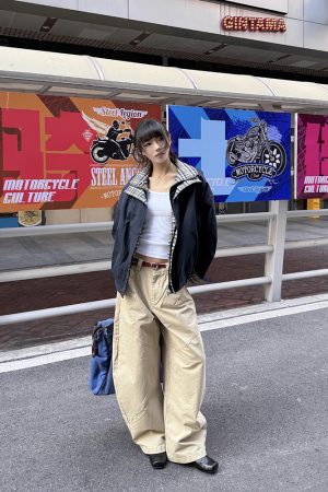 High-End Checkered Double-Layer Collar Coat for Women - Vintage American Style Jacket with Short Design, Niche Trend