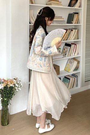High-End Chinese Style Heavy Embroidery Short Jacket - Unique National Design for Spring - Small Size Fashion Top