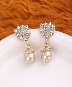 High-End Diamond-Inlaid Water Drop Pearl Stud Earrings, French Socialite Style, Luxury Ear Accessories for Women, S925