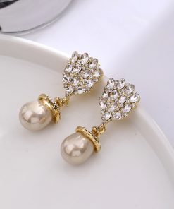 High-End Diamond-Inlaid Water Drop Pearl Stud Earrings, French Socialite Style, Luxury Ear Accessories for Women, S925