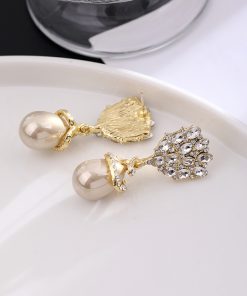 High-End Diamond-Inlaid Water Drop Pearl Stud Earrings, French Socialite Style, Luxury Ear Accessories for Women, S925